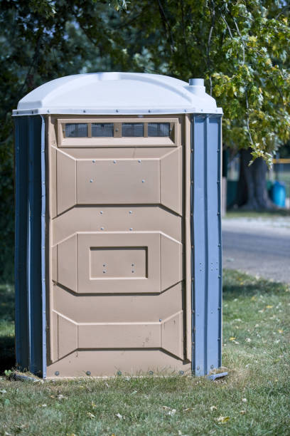 Porta potty delivery and setup in Herscher, IL
